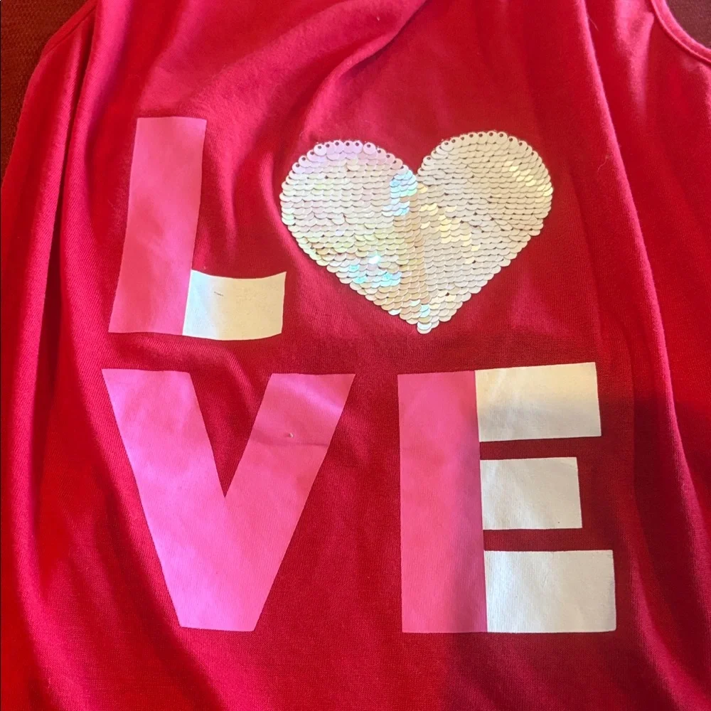 🆕UNIQUE PETZ: Red Dog T-Shirt with White Sequins Heart Design “LOVE”- Sz XL